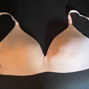knix WingWoman Contour Bra Wireless Plunge Molded cups Plus Curvy 3